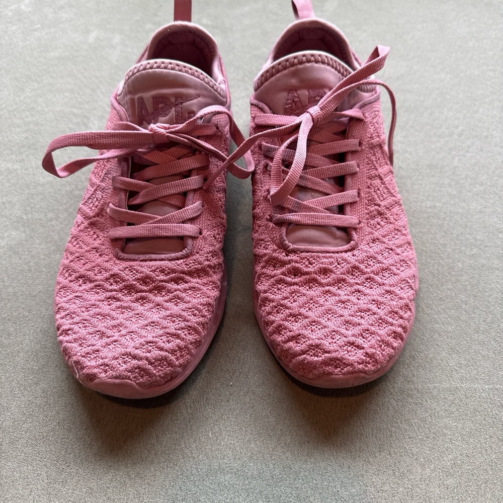 APL Women’s Pink Knit Lace-Up Sneakers size 7